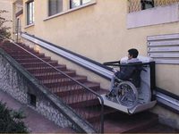 Лестничный подъемник